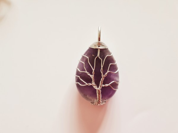 pendentif améthyste et arbre de vie